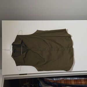 Ann Taylor Olive Green Sleeveless Button-Down Shirt